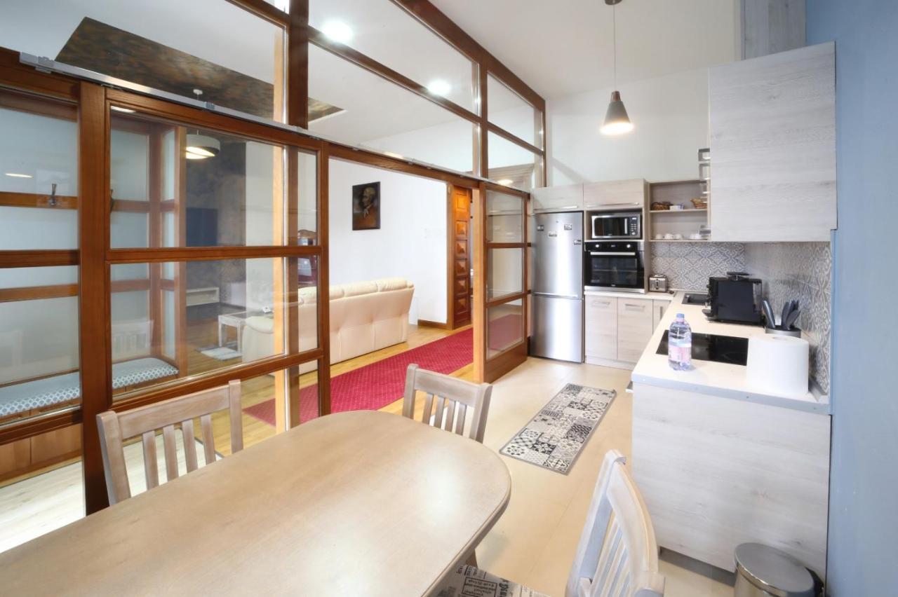 Virag Apartman Luxury Одореу Секуеш Екстериор снимка