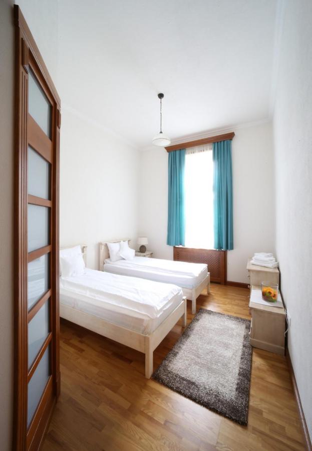 Virag Apartman Luxury Одореу Секуеш Екстериор снимка