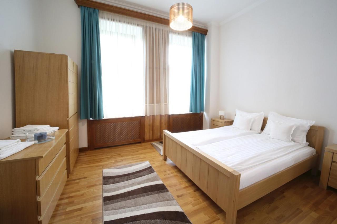 Virag Apartman Luxury Одореу Секуеш Екстериор снимка