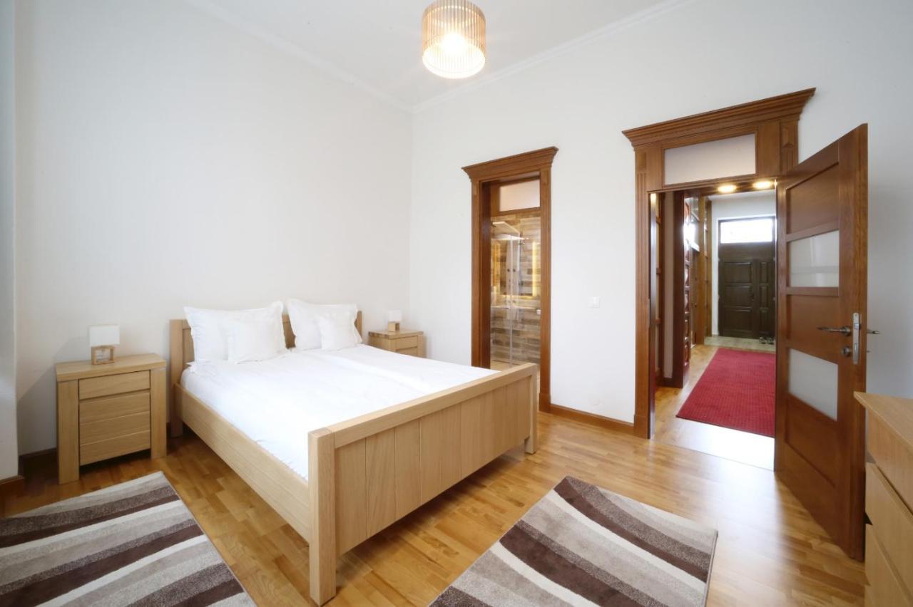 Virag Apartman Luxury Одореу Секуеш Екстериор снимка